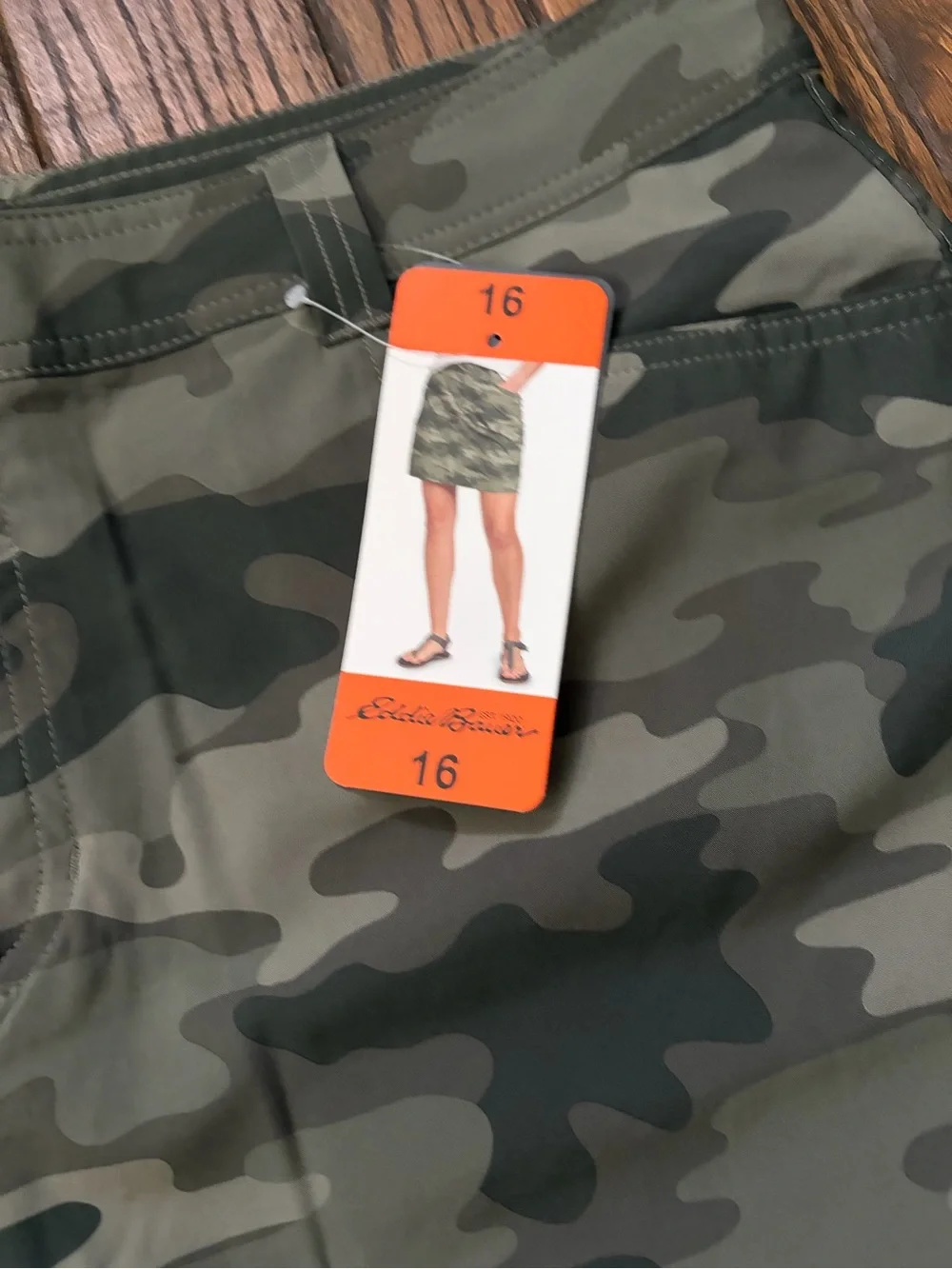 NWT Eddie Bauer Women's Adventurer 2.0 Camo Skort size 16
